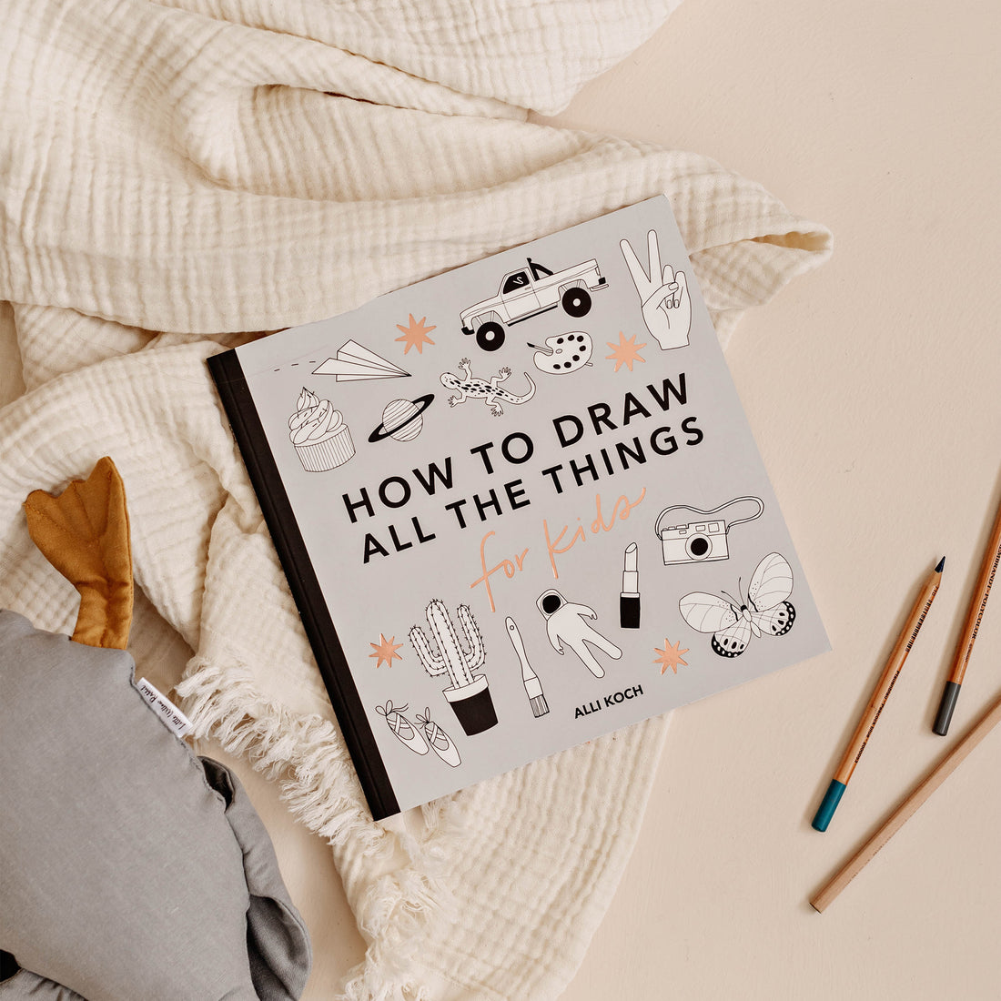 Learn to Draw Girl Stuff: Book for Kids Ages 5-7